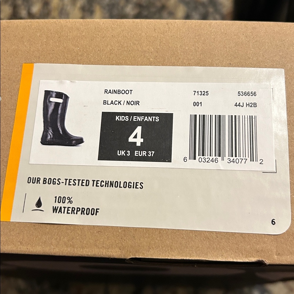 Bogs Black Glossy Rain Boots, size 4Y - Picture 3 of 6